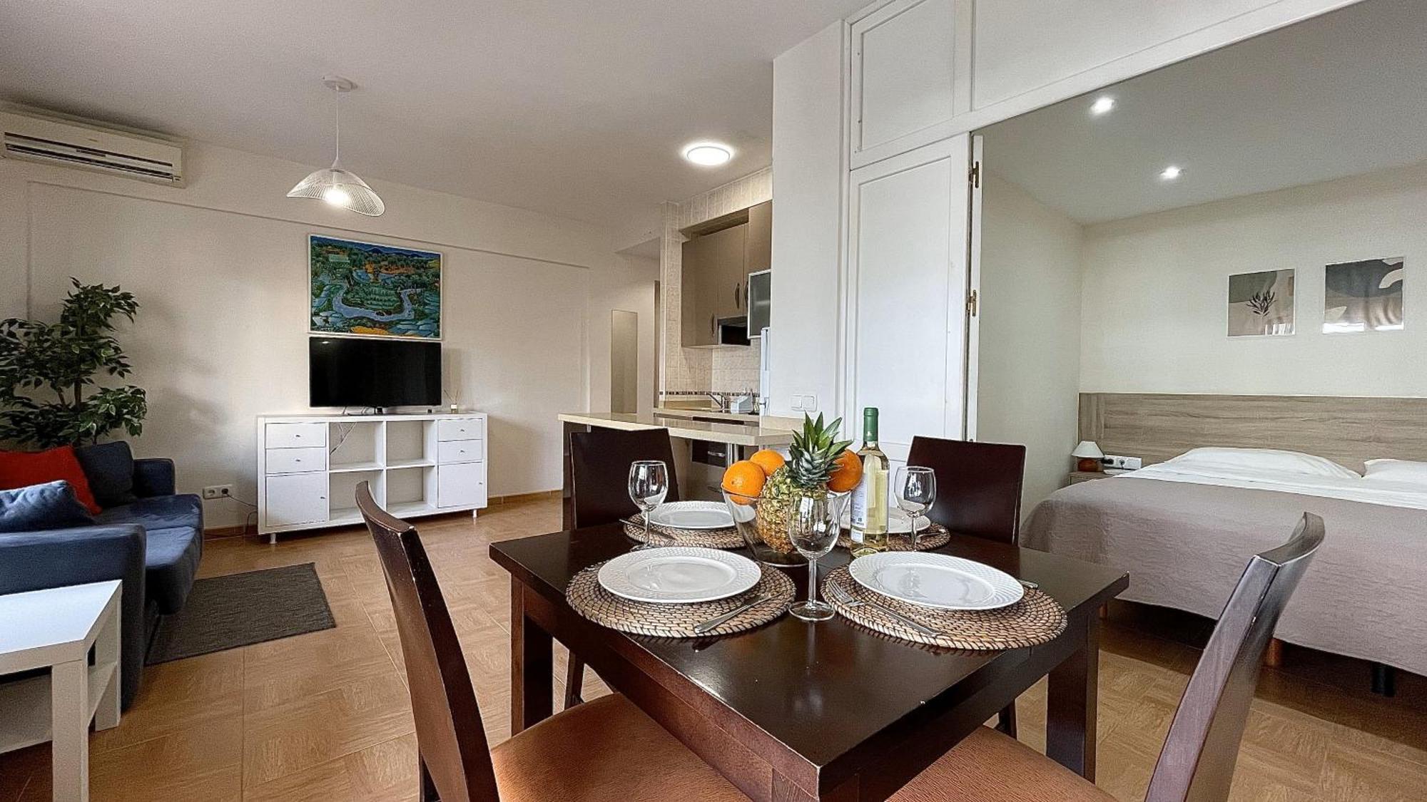 Beachfront 1Br Apartment In Center Of Marbella! Luaran gambar